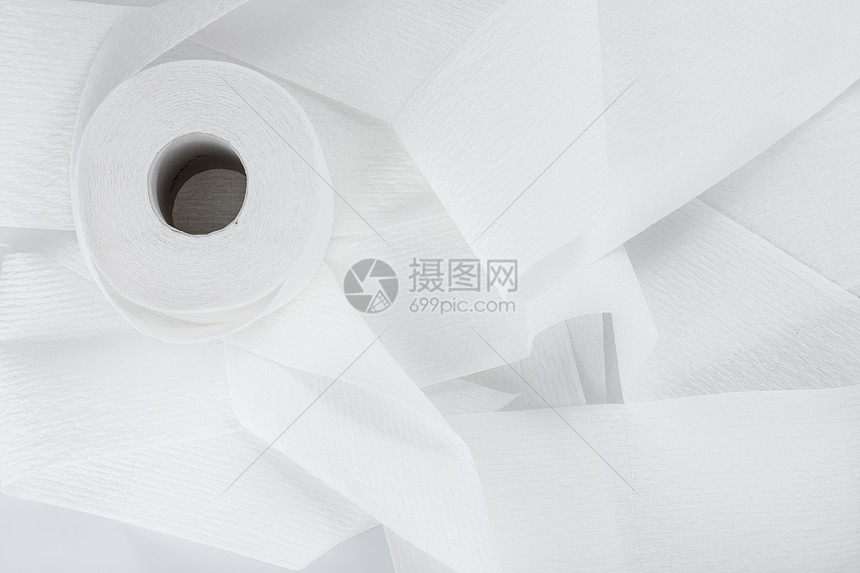 白色背景上隔绝的手纸卷洗手间卫生纸图片