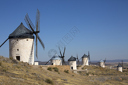 西班牙康苏格拉的风车地标旅行观光山坡风力旅游图片