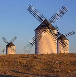 风车拉曼查西班牙旅行阳光地标旋转旅游图片