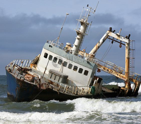沉船骷髅海岸纳米比亚旅行残骸海岸线破坏波浪支撑旅游海滩海洋图片