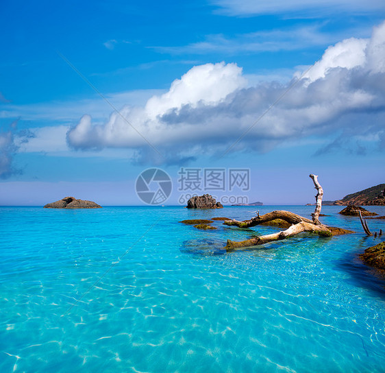 海滩 圣尤拉利亚蓝色运河空白旅行天空油菜花海岸胰岛假期天堂图片