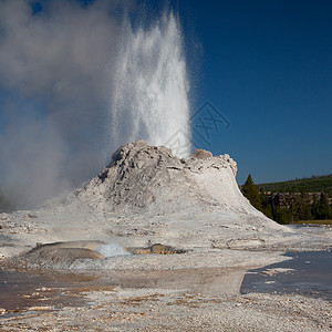 黄石公园Geyser城堡不定期爆发矿物石灰华地热砂岩火山喷发喷泉蒸汽侵蚀地质图片