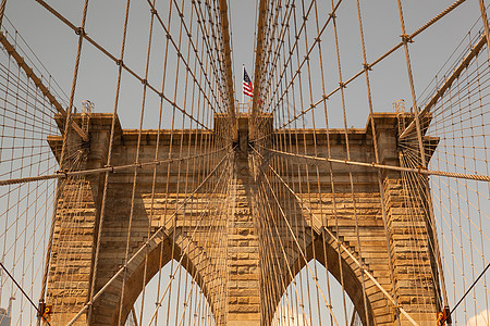 纽约布鲁克林大桥纽约具有历史历史意义的布鲁克林桥详情旅行财产拱廊运输建筑城市市中心天际摩天大楼地标背景