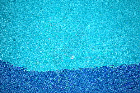 池水蓝色阳光旅行水面液体海滩水域色彩反射运动图片