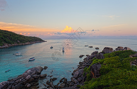 安达曼海的日出风景海洋海湾海浪热带天蓝色群岛岛屿晴天天际图片