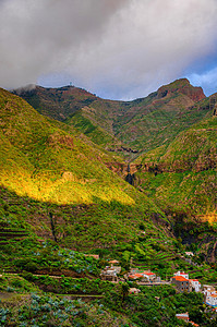 C区Masca村附近Tenerife西北山区日落建筑高地火山风景顶峰棕榈射线全景海洋蓝色图片