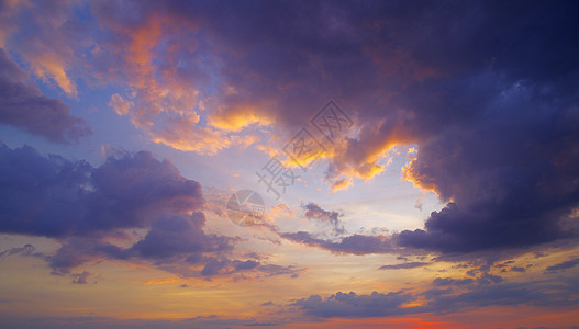 云天空阳光白色天际天气柔软度图片