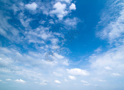 蓝蓝天空环境积雨季节照片晴天云雾空气蓝天气氛水分图片