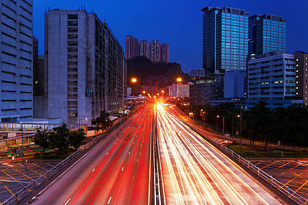夜间的灯光交通小道小径街道景观公共汽车场景速度运动建筑运输城市图片