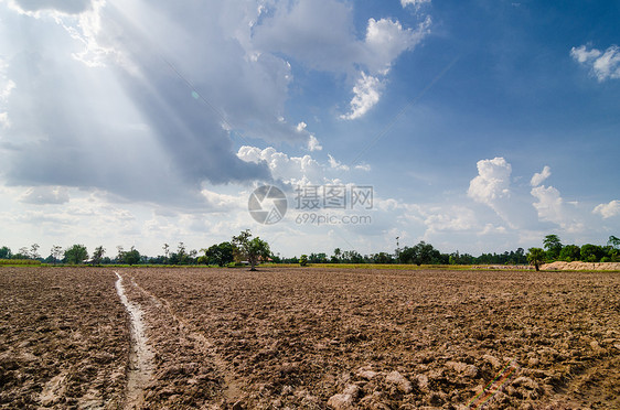 陆地和天空农村土地绿色生态蓝色乡村环境图片