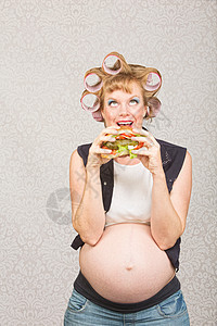 孕妇吃桑威奇牛仔裤婴儿母性父母化妆品乡下人怀孕背心母亲妈妈图片