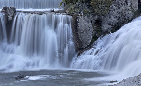 爱达荷州Shoshone瀑布双瀑布力量风景瀑布公园岩石车站图片