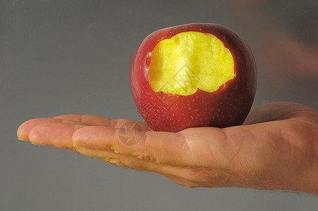 Bitten 红苹果苹果水果食物红色饮食早餐图片