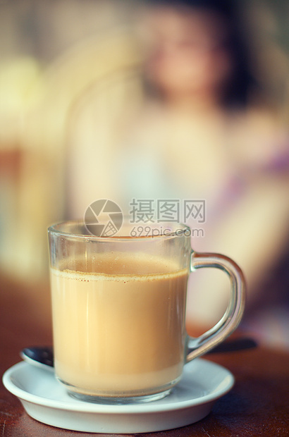 一杯茶咖啡咖啡店活力茶馆健康牛奶玻璃飞碟饮食桌子图片