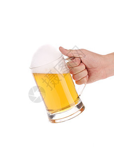 手里拿着满杯啤酒杯酒精庆典食物琥珀色饮料液体玻璃酒吧茶点泡沫图片