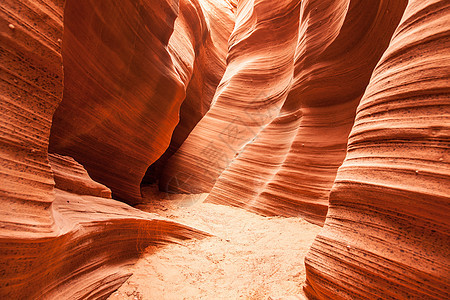 蚂蚁峡谷海浪场景红色岩石纹理沙漠风景黄色砂岩羚羊图片
