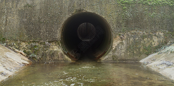 排水管道渠道活力纪念碑喷泉灌溉建筑学石头技术插座插头图片