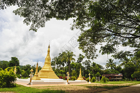 金塔混合艺术泰国-缅甸在泰神庙图片