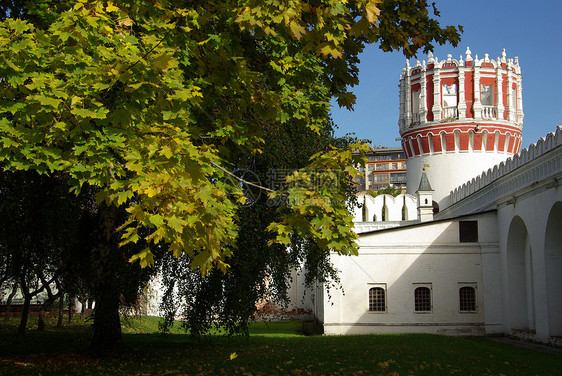 俄罗斯大修道院 诺沃德耶维奇修道院城堡天空回廊文化教堂建筑历史国家地标蓝色图片