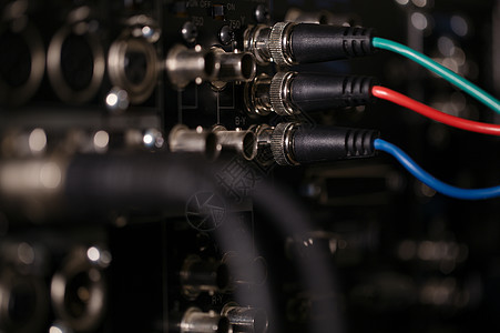 RGB视频电缆 在pro录音机宏观信号模拟录像机生产玩家电影编辑蓝色播送图片