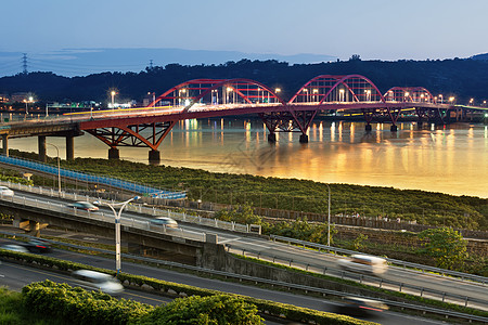 城市日夜首都汽车大灯照片建筑建筑学交通市中心小时风景图片