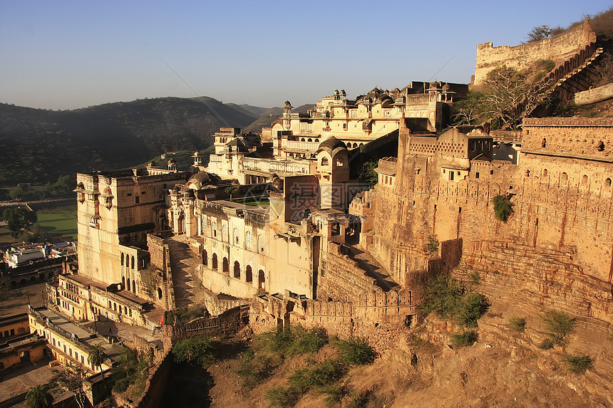 印度Bundi宫堡垒砂岩水库星星旅行池塘反射历史爬坡城市图片