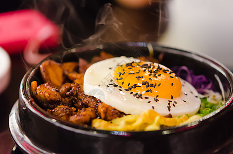 科索沃食品食物石头美食牛肉蔬菜盘子图片