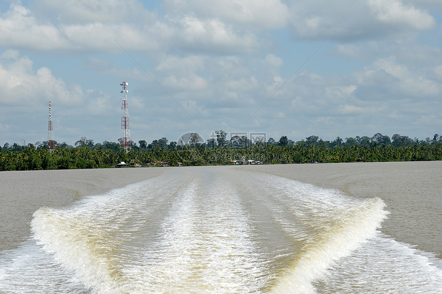 实时追踪最新新闻动态沉浸式体验体育篮球直播带来的激情与速度