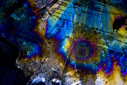 分极光中的烟尘颗粒和微晶晶体微观煤烟水晶宇宙显微纳米化学光谱结晶照片图片