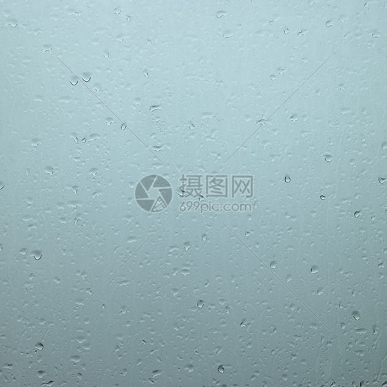 窗口中的雨滴青色细流薄雾水分淋浴色调飞沫湿度窗户蒸汽图片