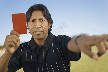 对裁判员的肖像 表明解雇持红卡的玩家图片