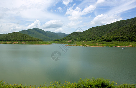 山地景色天然森林植物地标水库车站障碍山脉风景力量建筑学摄入量图片