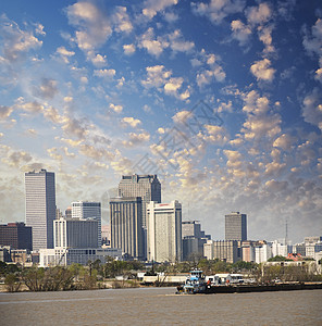 新奥尔良 路易斯安那 密西西比河和美丽的城市天空图片