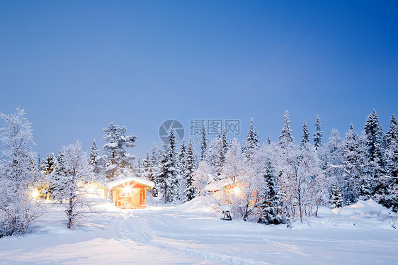 冬季风景之夜房子国家小屋木头降雪天气场地天空旅行星星图片