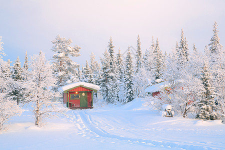 太阳升起房子气候场地蓝色环境天空降雪森林童话假期图片