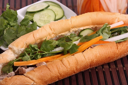 banh MI  维特名三明治水平猪肉影棚工作室面包饮食香菜摄影黄瓜图片