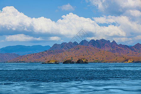 科莫多岛旅行海景公园热带海岸线天空太阳海岸海洋假期高清图片