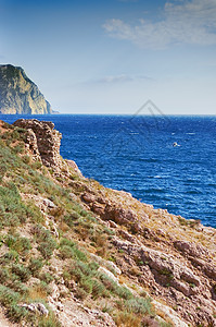 山岳和山山海季节岩石海岸悬崖环境海洋太阳森林假期植物图片