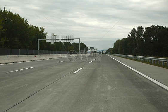 公路高速公路汽车招牌沥青路线赛道交通木板运输运动速度图片