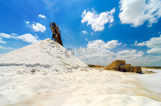 盐生产工业工厂食物白色矿业矿物炼油厂天空爬坡蓝色图片