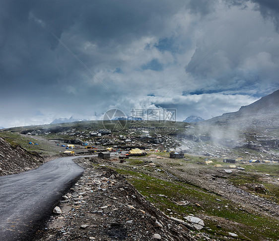 喜马拉雅山公路马路山脉柏油小路沥青风景图片