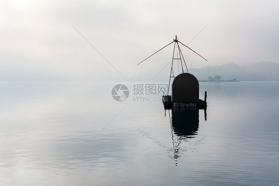 日月月湖太阳天堂薄雾蓝色吸引力反射爬坡森林旅行旅游图片