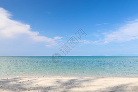 海滩和蓝蓝天空阳光爬坡天堂风景蓝色墙纸热带晴天放松地平线图片