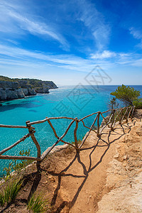 松绿的Balearic地中海观众海洋旅行海滩石头波浪海岸悬崖天空岩石图片