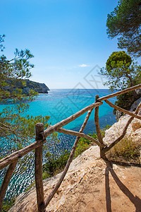 松绿的Balearic地中海支撑旅行海景观众海滩波浪太阳石头栅栏悬崖图片