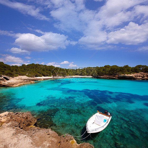 Balearic 地中海的中年卡拉和天空地标旅行蓝色太阳海洋天堂岩石假期石头图片