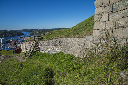 Fredriksten堡垒北部幕墙细节文化据点历史天空房子防御旅行地标城市石头图片