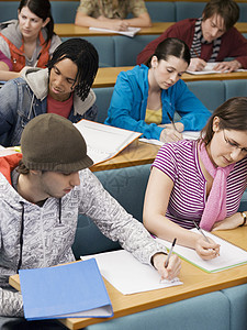 学院学生班级学习人数图片