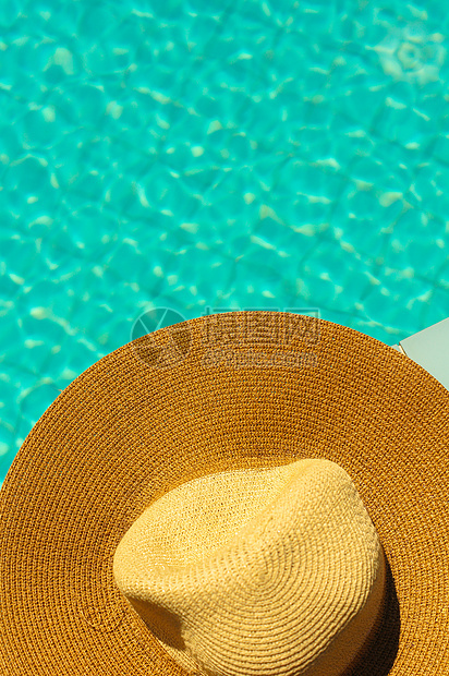 户外游泳池海浪双胞胎蓝色水池沙滩假期天气海滨帽子乐趣图片