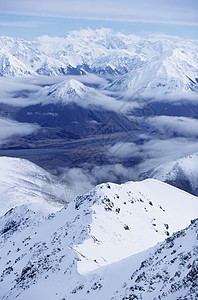 冰雪覆盖的山脉高风景山腰摄影场景地貌山链全景地形土地世界图片